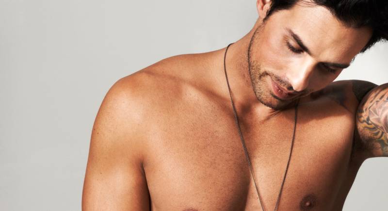 Épilation définitive épaules homme par lumière pulsée à Paris 14ème