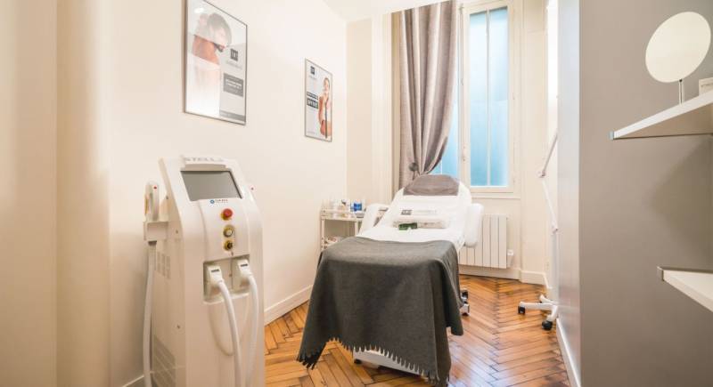 lumière pulsée maison ou lumière pulsée en institut