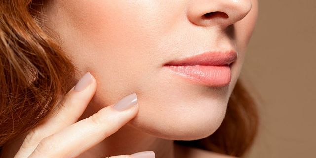 Comment éliminer définitivement les poils du menton sans risque et sans douleur à Paris 14 ?