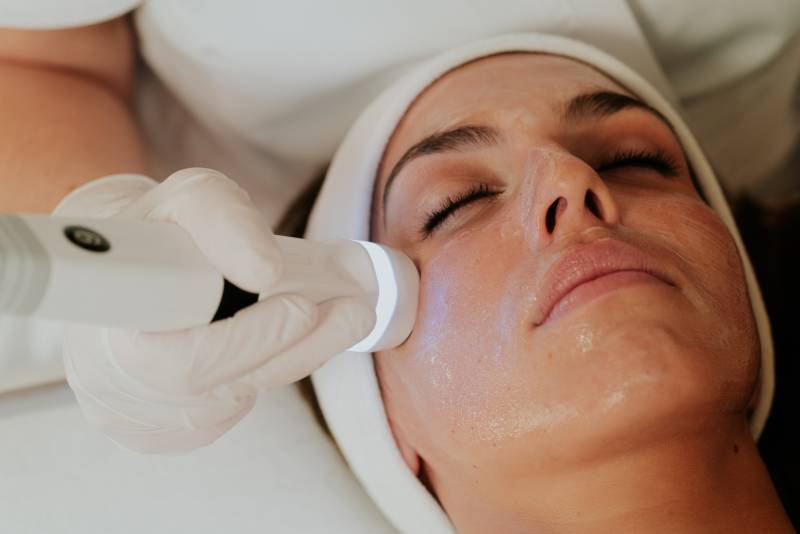 Hydrofacial à Paris 14 : soin visage haute technologie pour une peau éclatante | ByVinca